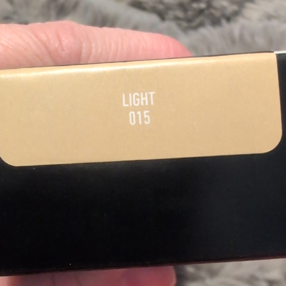 Kat Von D Good Apple Full-Coverage Serum Foundation In 15 Light NIB NEW IN BOX - Picture 5 of 16